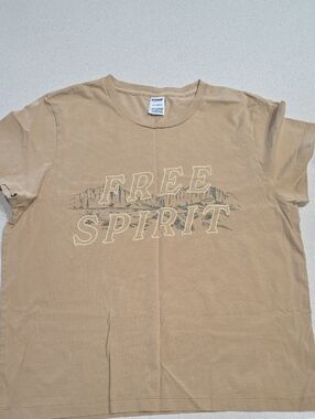 Victoria Secret PINK Free Spirit Graphic Tee - Beige womwns T-Shirt. Large.